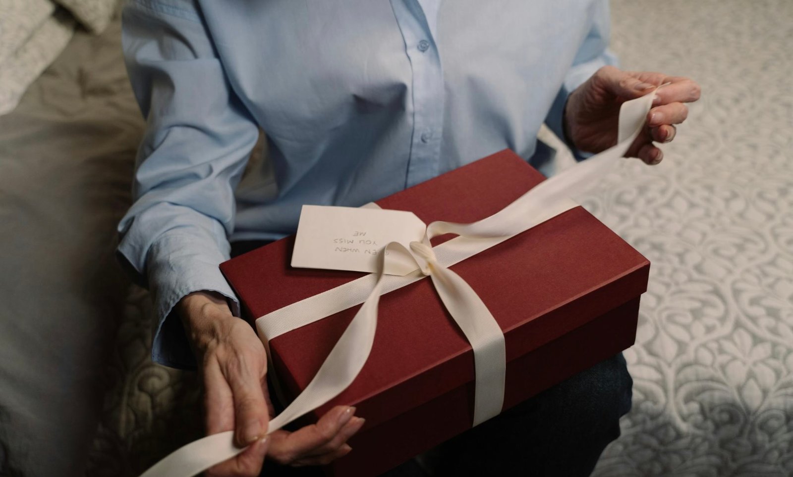Corporate gifts Calgary - curated gift boxes and baskets